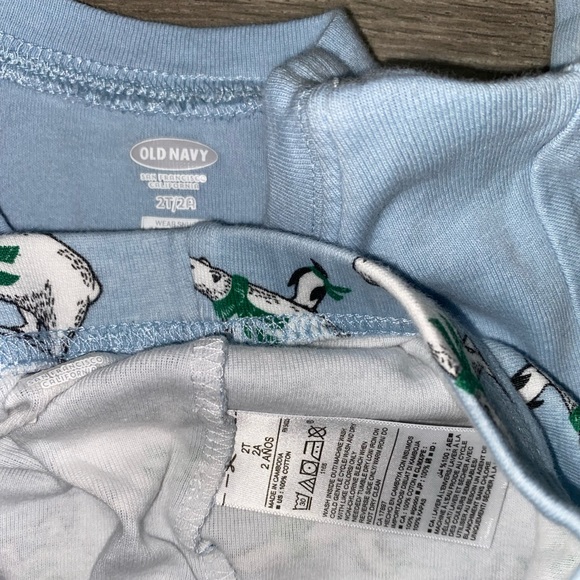 Old Navy Polar Bear Stripe Pajama Set 2T Light Blue White. - Picture 5 of 8